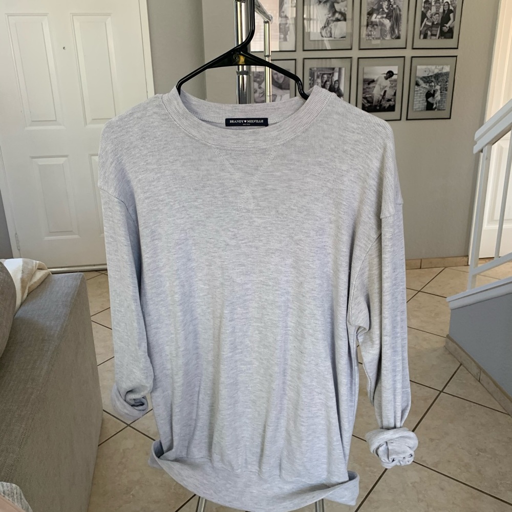 Brandy Melville grey crew neck sweater